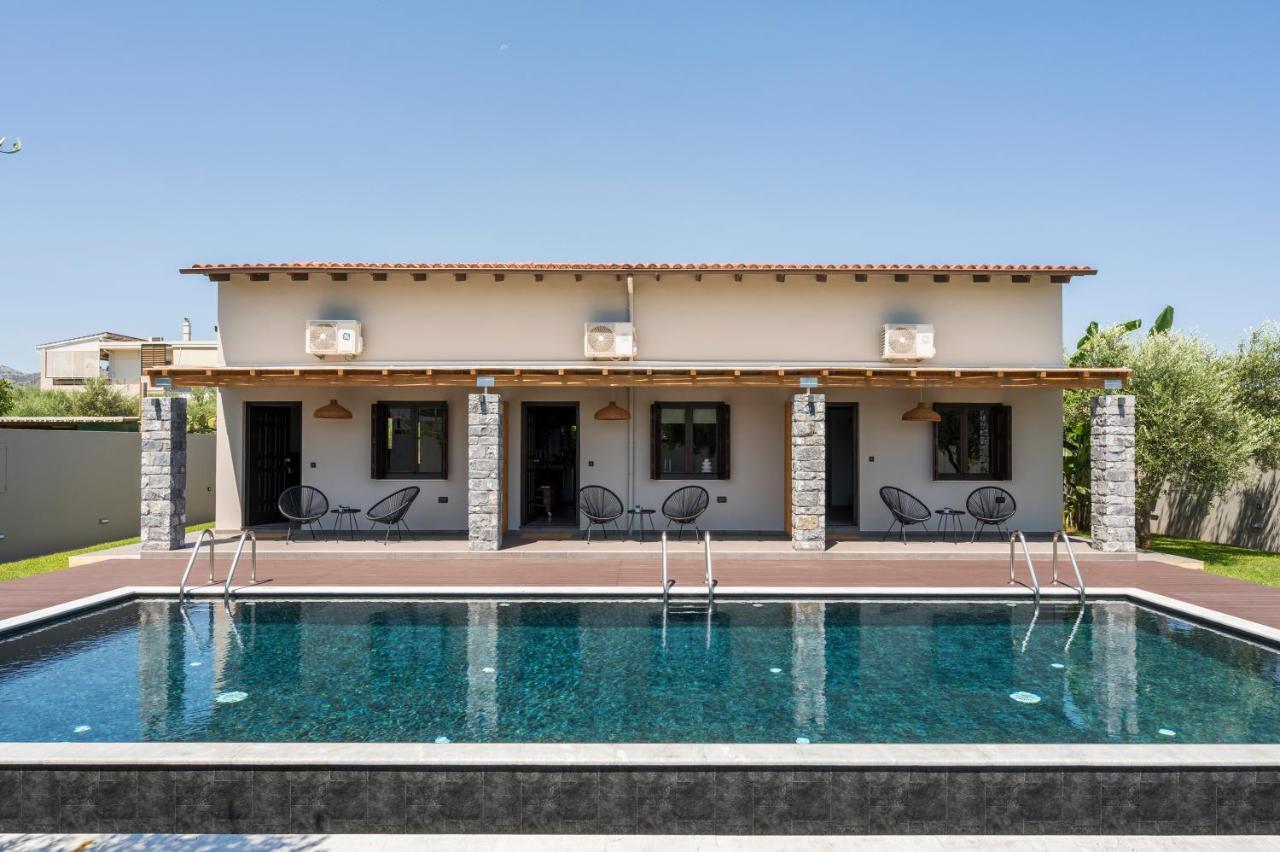 Eightyfour Living With Private Pool * Khania