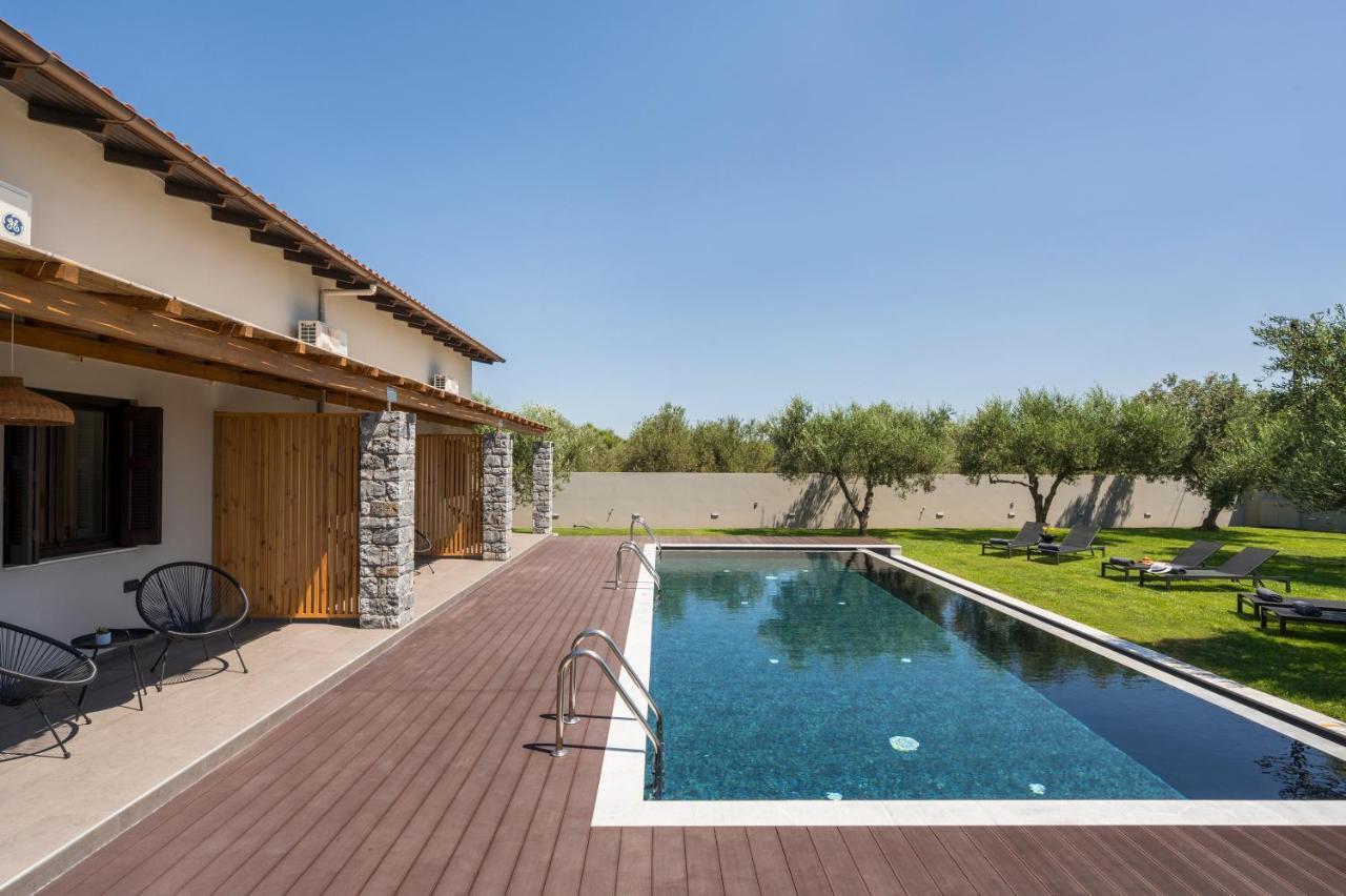 Eightyfour Living With Private Pool Villaer *