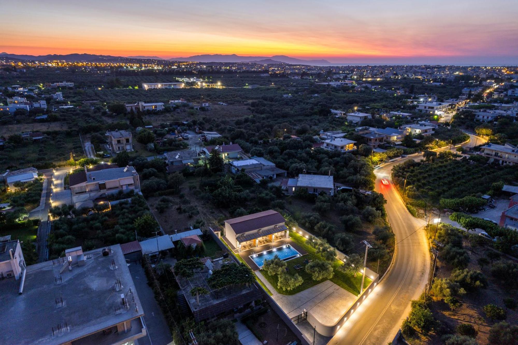 Eightyfour Living With Private Pool Villaer