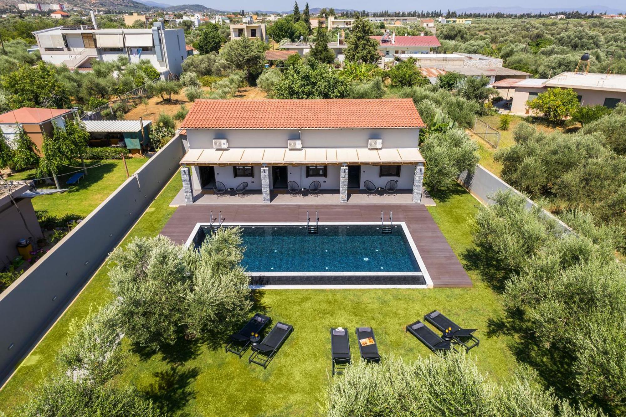 Villaer Eightyfour Living With Private Pool
